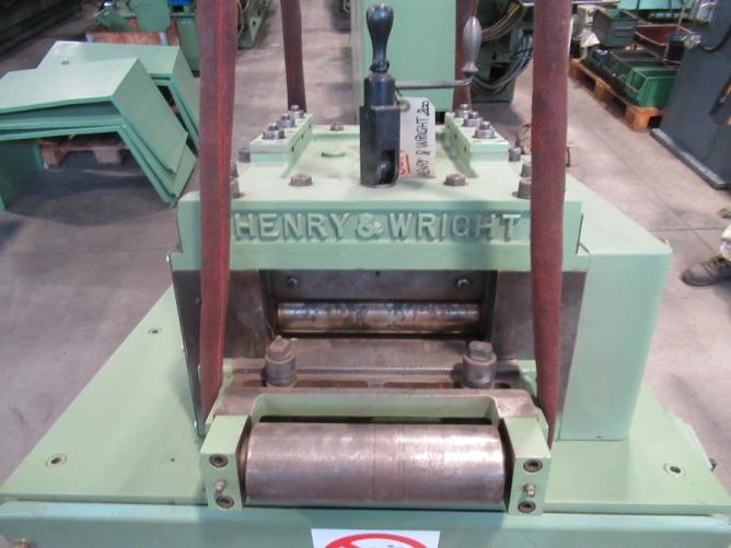 HENRY & WRIGHT 200